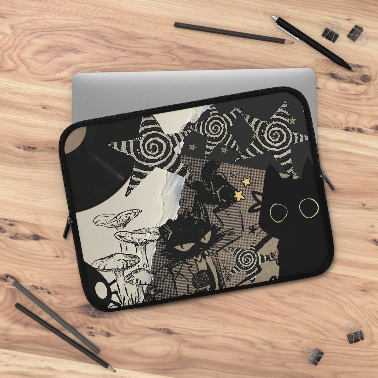 Grunge Cat Laptop Sleeve — Gothic & Witchcore Laptop Case