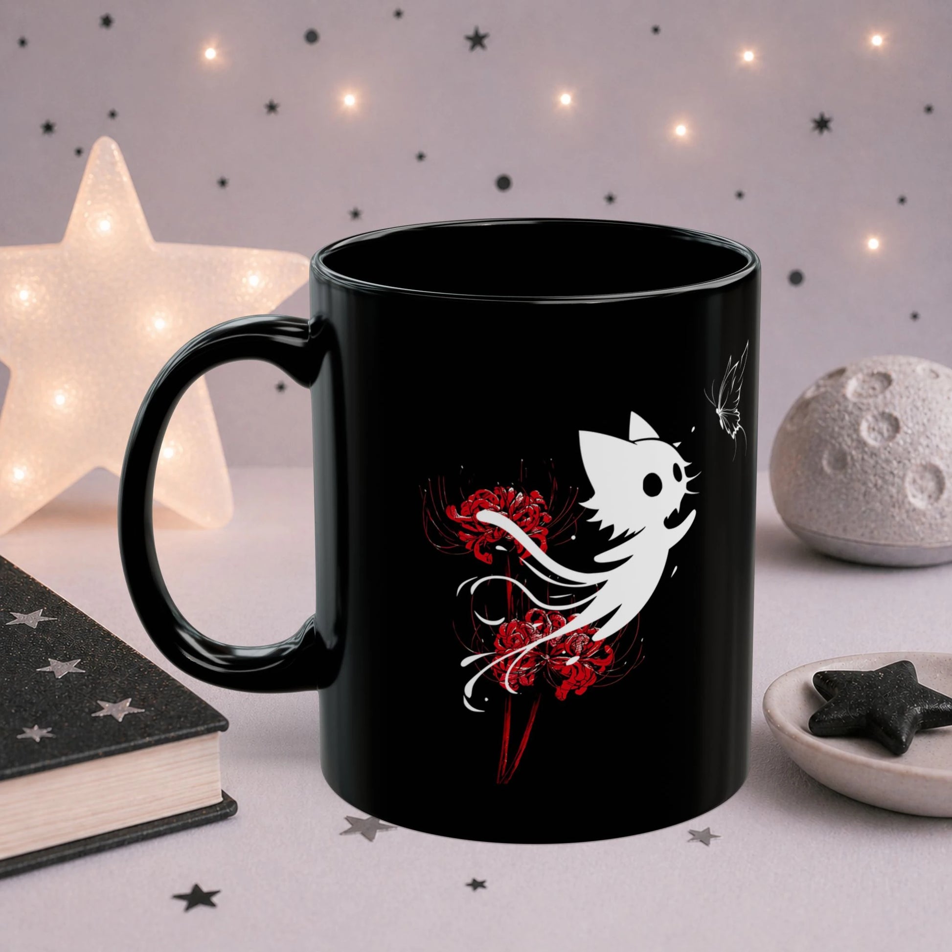 Alternative aesthetic black mug with ghost cat and red floral design, unique gothic gift for cat lovers, anime fans and spooky decor enthusiasts.