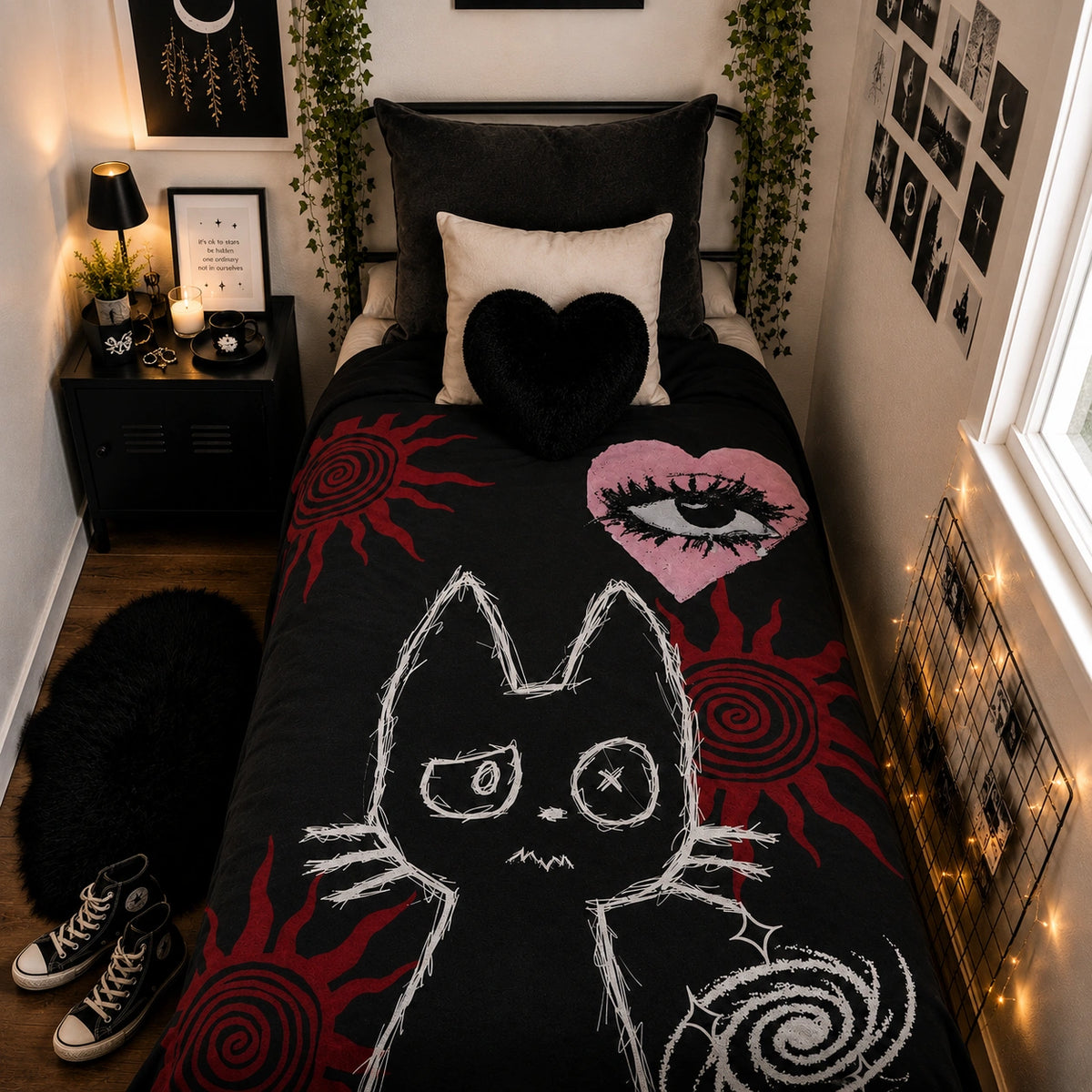 Gothic Cat Velveteen Plush Blanket